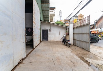 630 Sqm Warehouse For Rent - Tumnup Teuk, Phnom Penh thumbnail