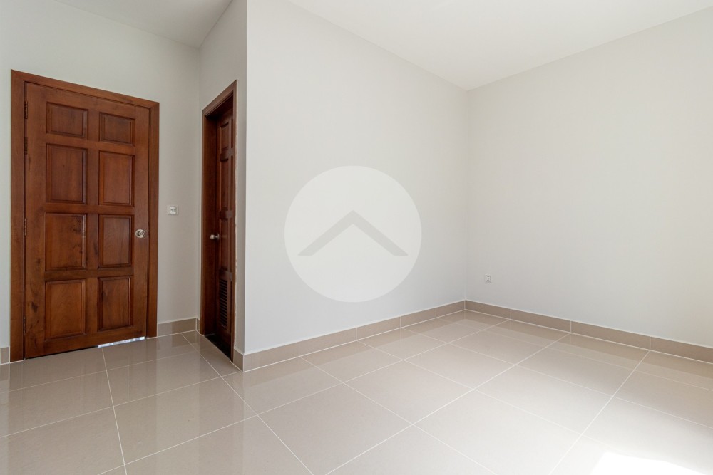 2 Bedroom House For Sale - Svay Dangkum, Siem Reap - Image 9