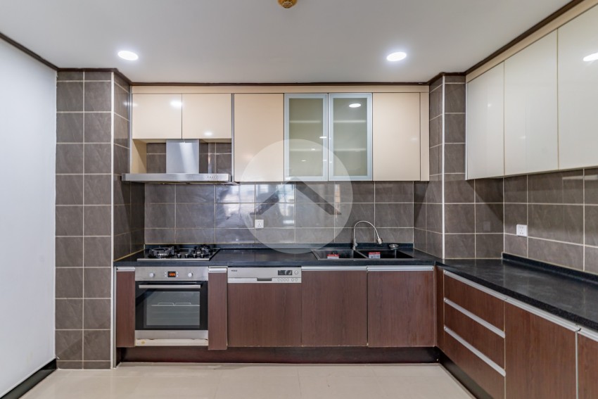 4 Bedroom Condo For Rent - De Castle Diamond, Boeung Kak 2, Phnom Penh