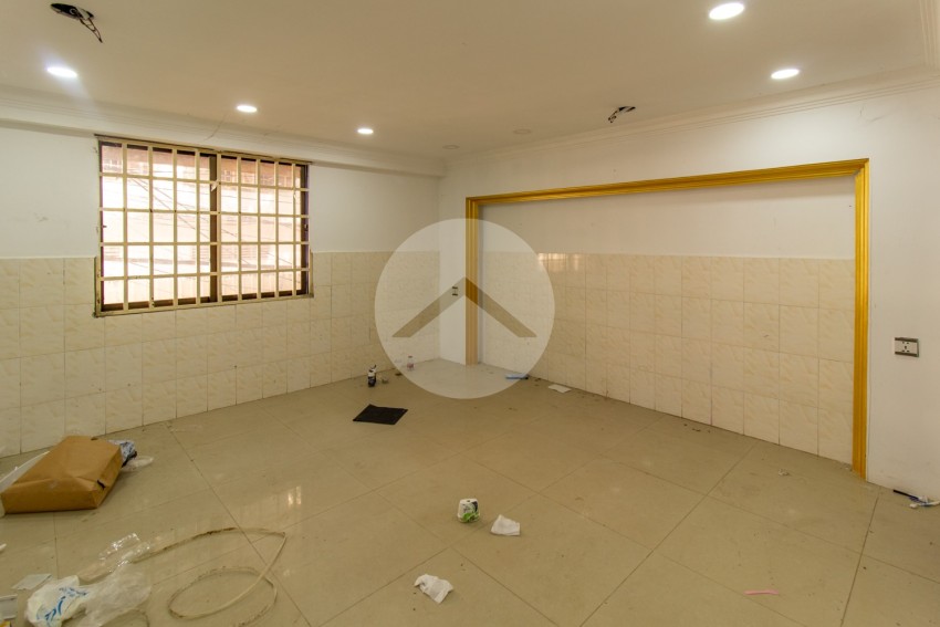 5 Bedroom Shophouse For Rent - Sivutha Road, Siem Reap