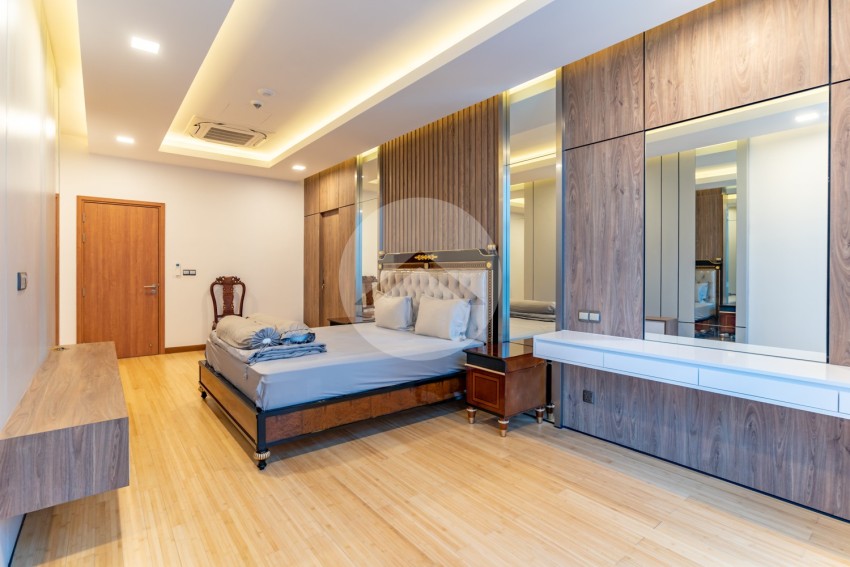 6 Bedroom Penthouse For Rent - Tonle Bassac, Chamkarmon, Phnom Penh