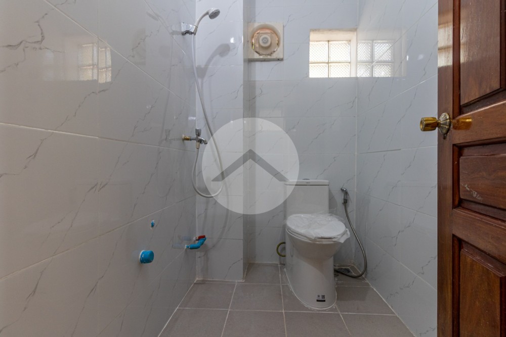 Shophouse For Rent - Sivutha Road, Siem Reap - Image 10