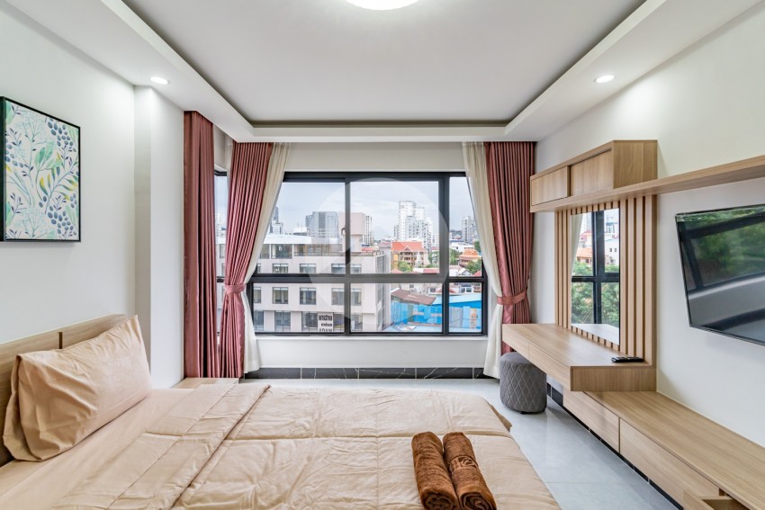 2 Bedroom Serviced Apartment For Rent - Tonle Bassac, Chamkarmon, Phnom Penh