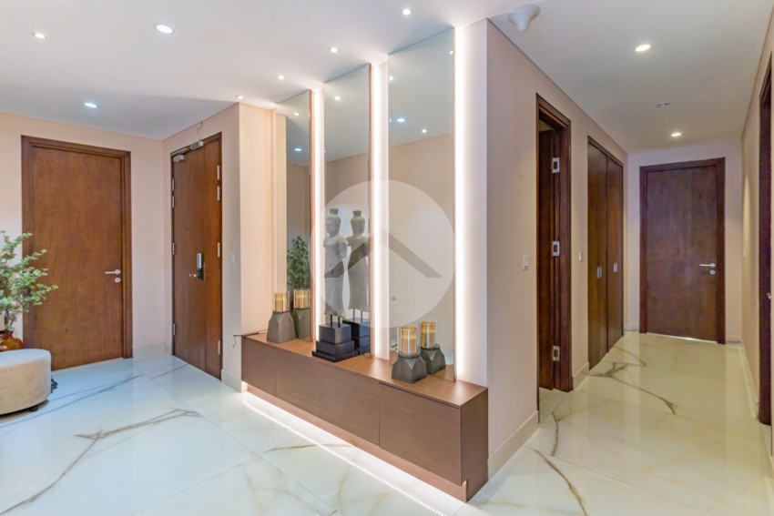 23th Floor 2 Bedroom Condo For Sale - Embassy Central, BKK1, Phnom Penh