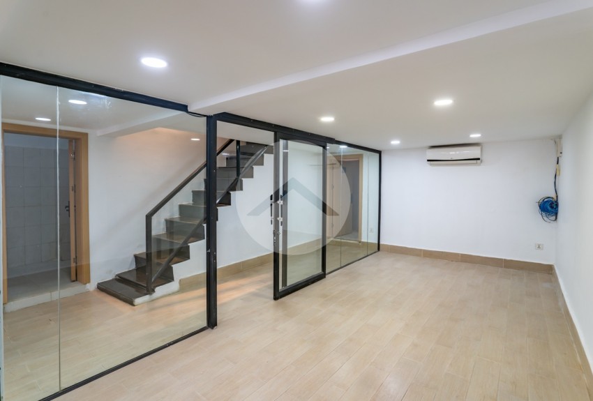 64 Sqm Shophouse For Rent - Daun Penh, Phnom Penh