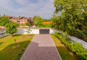 3 Bedroom Villa For Rent - Svay Dangkum, Siem Reap thumbnail