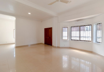 3 Bedroom Villa For Rent - Svay Dangkum, Siem Reap thumbnail