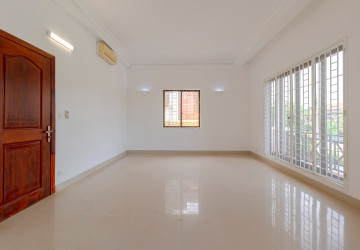 3 Bedroom Villa For Rent - Svay Dangkum, Siem Reap thumbnail