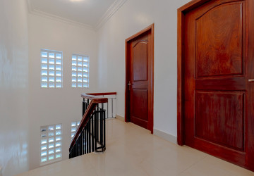 3 Bedroom Villa For Rent - Svay Dangkum, Siem Reap thumbnail