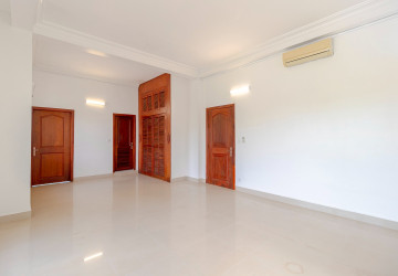 3 Bedroom Villa For Rent - Svay Dangkum, Siem Reap thumbnail