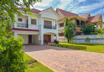 3 Bedroom Villa For Rent - Svay Dangkum, Siem Reap thumbnail