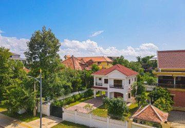 3 Bedroom Villa For Rent - Svay Dangkum, Siem Reap thumbnail