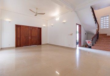 3 Bedroom Villa For Sale - Svay Dangkum, Siem Reap thumbnail