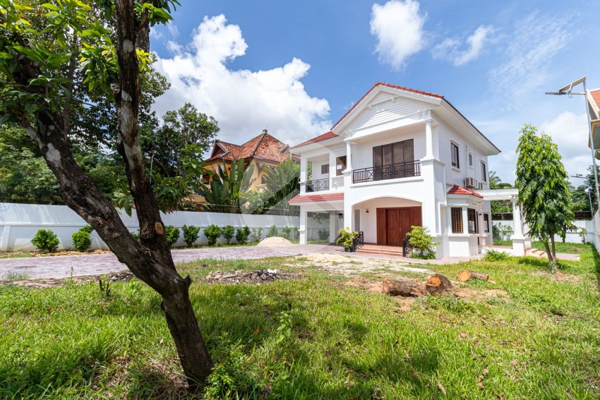 3 Bedroom Villa For Sale - Svay Dangkum, Siem Reap