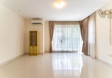 4 Bedroom Link Villa For Sale - Borey Peng Huoth, Project Rosato, Beoung Snor, Phnom Penh thumbnail