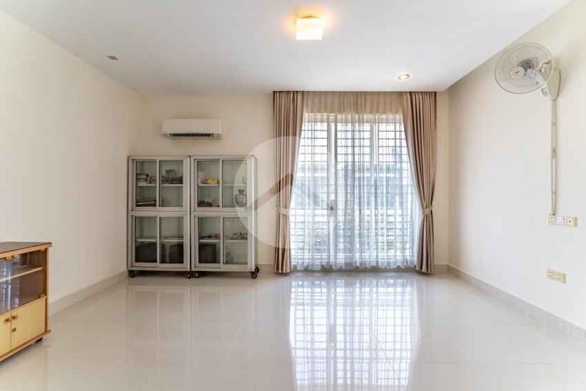 4 Bedroom Link Villa For Sale - Borey Peng Huoth, Project Rosato, Beoung Snor, Phnom Penh