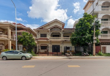 10 Bedroom Commercial House For Rent - Near Riverside, Slor Kram, Siem Reap thumbnail