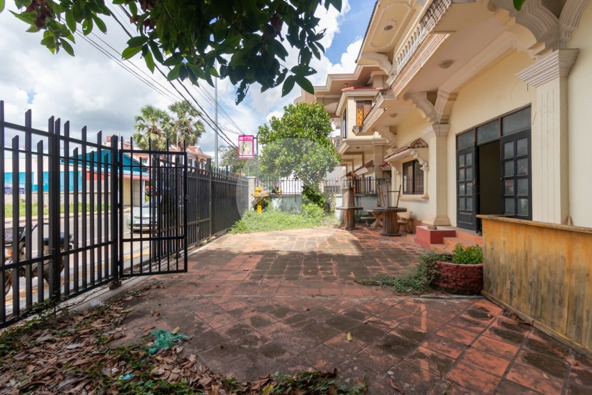 10 Bedroom Commercial House For Rent - Near Riverside, Slor Kram, Siem Reap