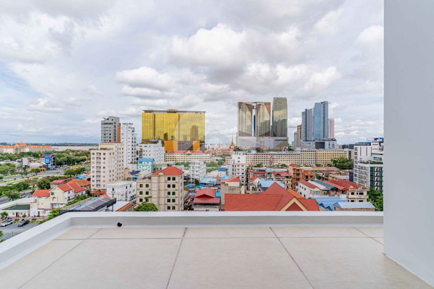 4 Bedroom Serviced Penthouse For Rent - Tonle Bassac, Phnom Penh