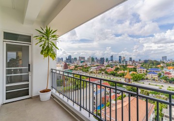 4 Bedroom Serviced Penthouse For Rent - Tonle Bassac, Phnom Penh thumbnail