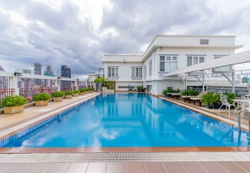 4 Bedroom Serviced Penthouse For Rent - Tonle Bassac, Phnom Penh thumbnail