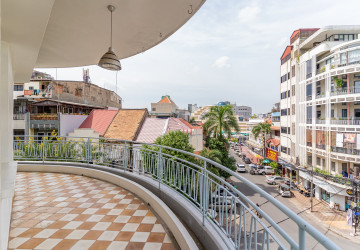 Renovated 1 Bedroom Apartment For Rent - Daun Penh, Phnom Penh thumbnail