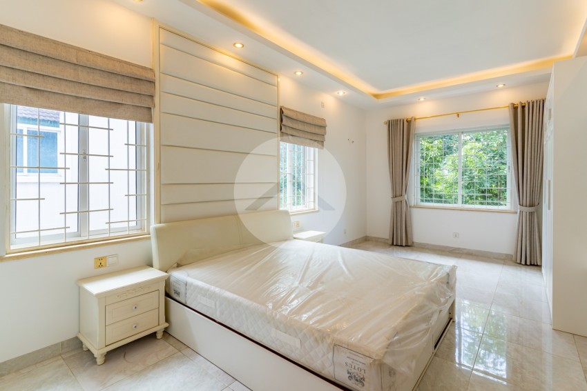 4 Bedroom Villa For Rent - Bassac Garden City, Tonle Bassac, Phnom Penh