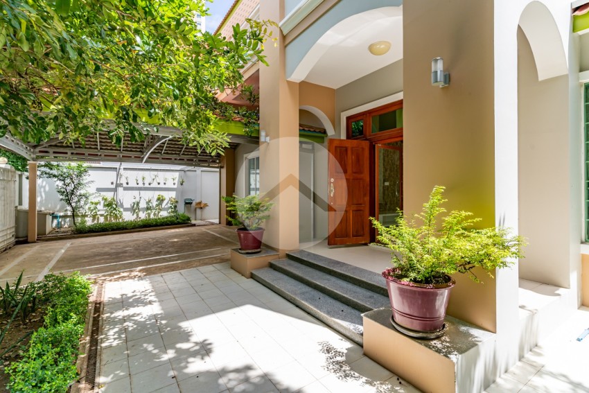 4 Bedroom Villa For Rent - Bassac Garden City, Tonle Bassac, Phnom Penh