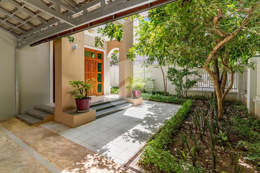 4 Bedroom Villa For Rent - Bassac Garden City, Tonle Bassac, Phnom Penh