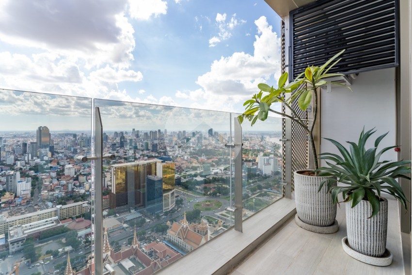 1 Bedroom Serviced Loft Condo For Rent - The Peak, Tonle Bassac, Phnom Penh