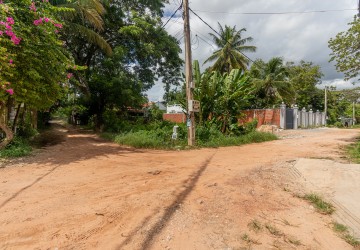 504 Sqm Residential Land For Sale - Near Riverside, Slor Kram, Siem Reap thumbnail