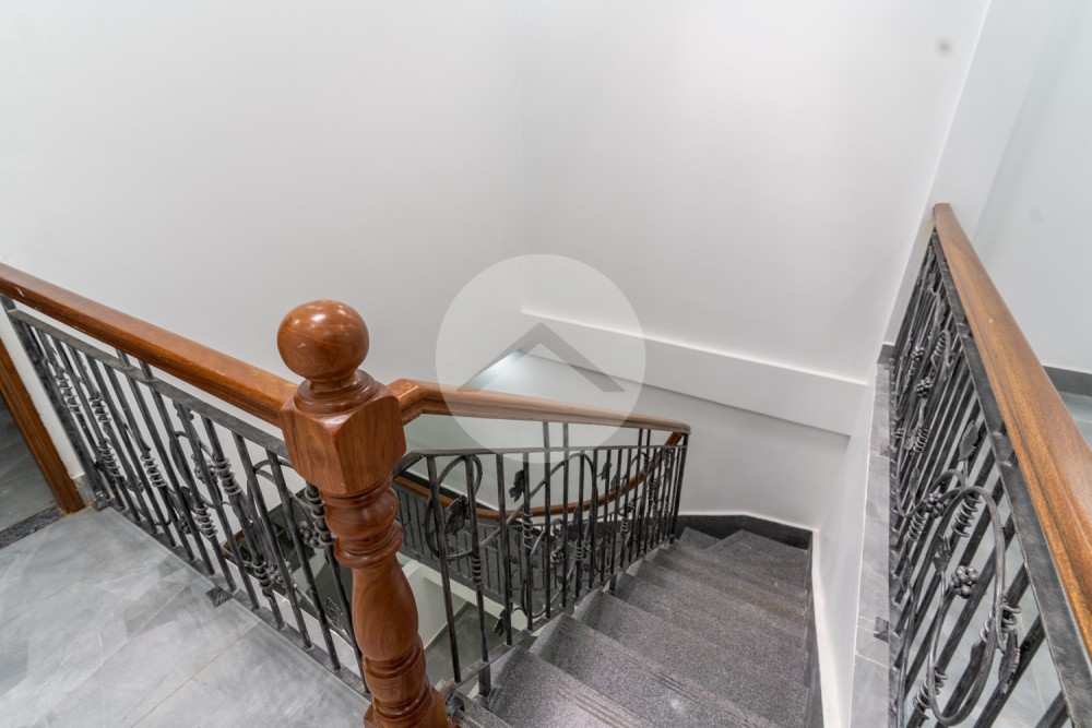 5 Bedroom Shophouse For Rent - Chey Chumneah, Phnom Penh - Image 13