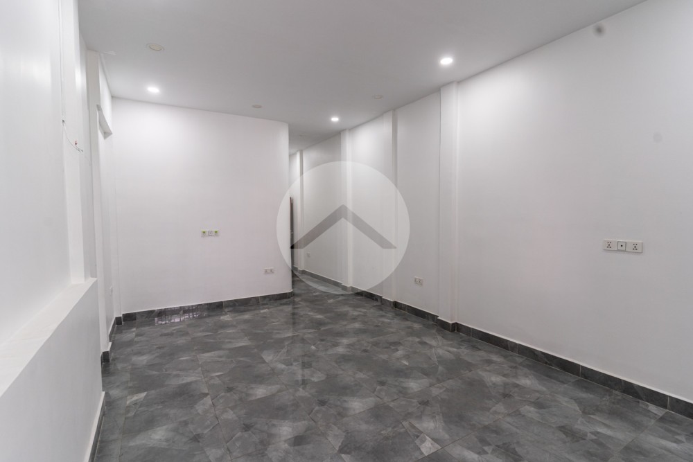 5 Bedroom Shophouse For Rent - Chey Chumneah, Phnom Penh - Image 7
