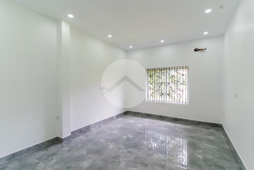 5 Bedroom Shophouse For Rent - Chey Chumneah, Phnom Penh