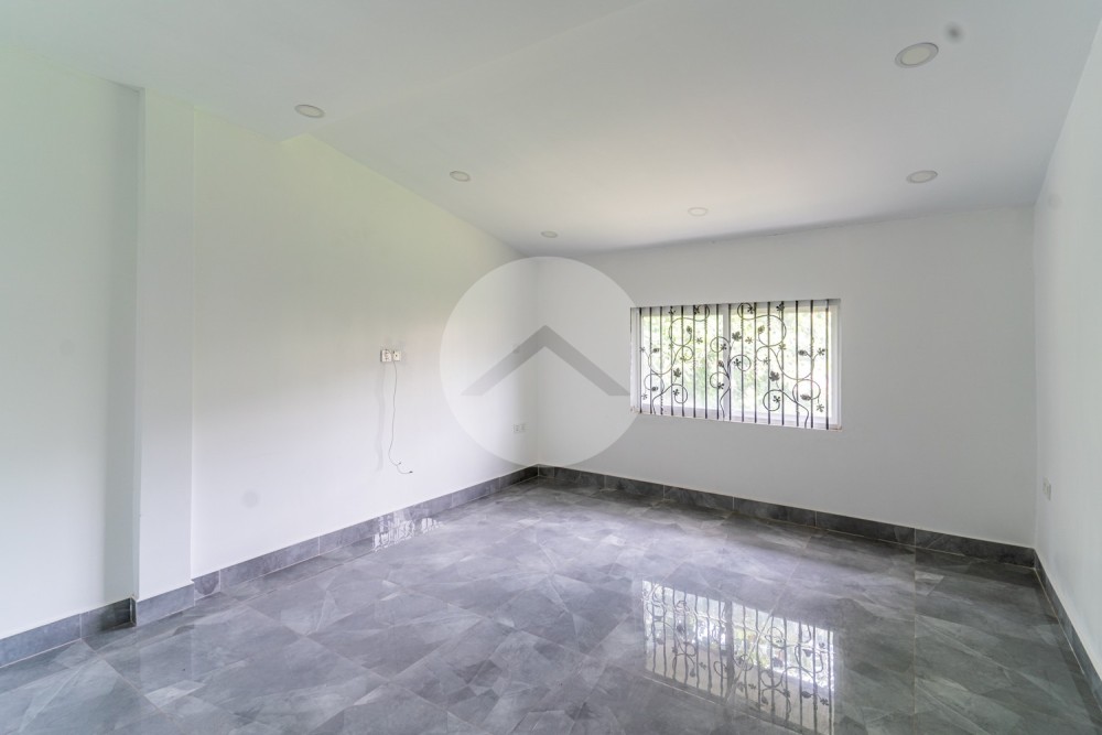 5 Bedroom Shophouse For Rent - Chey Chumneah, Phnom Penh - Image 8