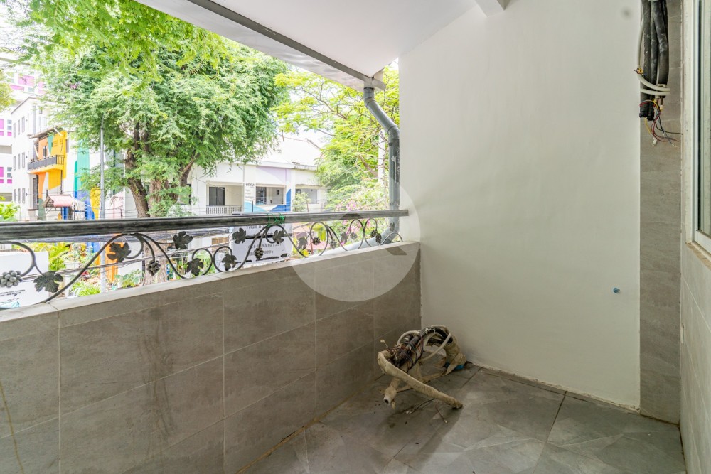 5 Bedroom Shophouse For Rent - Chey Chumneah, Phnom Penh - Image 14