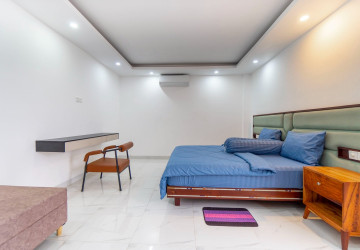 4 Bedroom Commercial Shophouse For Rent - Ring Road, Sangkat Siem Reap, Siem Reap thumbnail