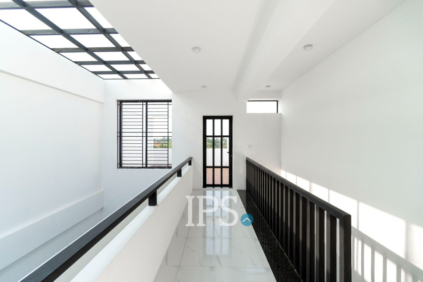 4 Bedroom Commercial Shophouse For Rent - Ring Road, Sangkat Siem Reap, Siem Reap