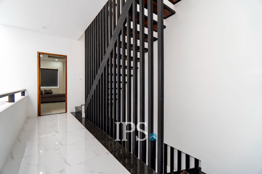 4 Bedroom Commercial Shophouse For Rent - Ring Road, Sangkat Siem Reap, Siem Reap