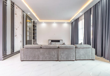 4 Bedroom Commercial Shophouse For Rent - Ring Road, Sangkat Siem Reap, Siem Reap thumbnail