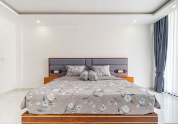 4 Bedroom Commercial Shophouse For Rent - Ring Road, Sangkat Siem Reap, Siem Reap thumbnail