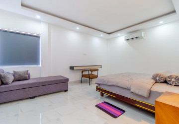 4 Bedroom Commercial Shophouse For Rent - Ring Road, Sangkat Siem Reap, Siem Reap thumbnail