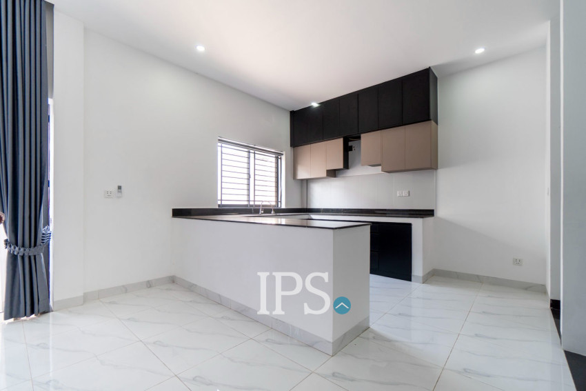 4 Bedroom Commercial Shophouse For Rent - Ring Road, Sangkat Siem Reap, Siem Reap