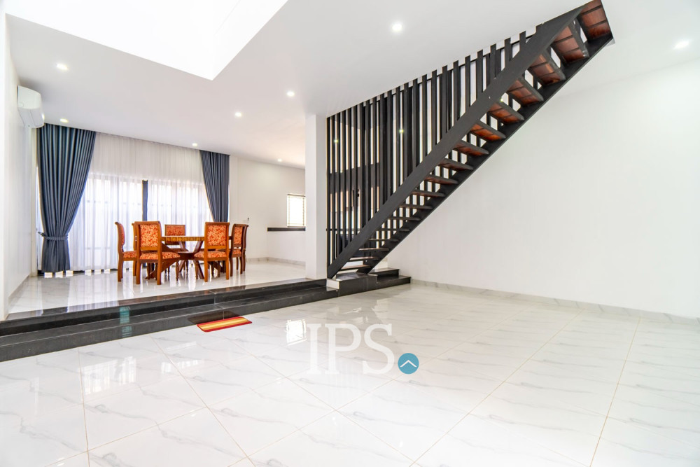 4 Bedroom Commercial Shophouse For Rent - Ring Road, Sangkat Siem Reap, Siem Reap - Image 5
