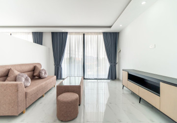 4 Bedroom Commercial Shophouse For Rent - Ring Road, Sangkat Siem Reap, Siem Reap thumbnail