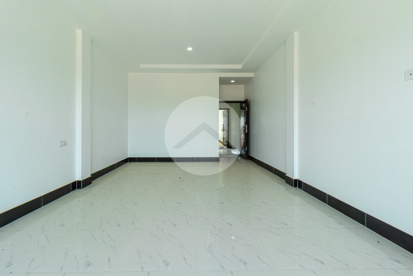 5 Bedroom Commercial Shophouse For Rent - Svay Dangkum, Krong Siem Reab