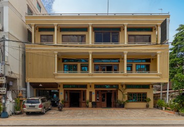 41 Bedroom Guesthouse for Sale - Svay Dangkum, Siem Reap thumbnail