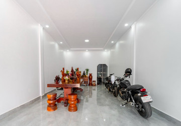 4 Bedroom Shophouse For Rent - Svay Dangkum, Siem Reap thumbnail