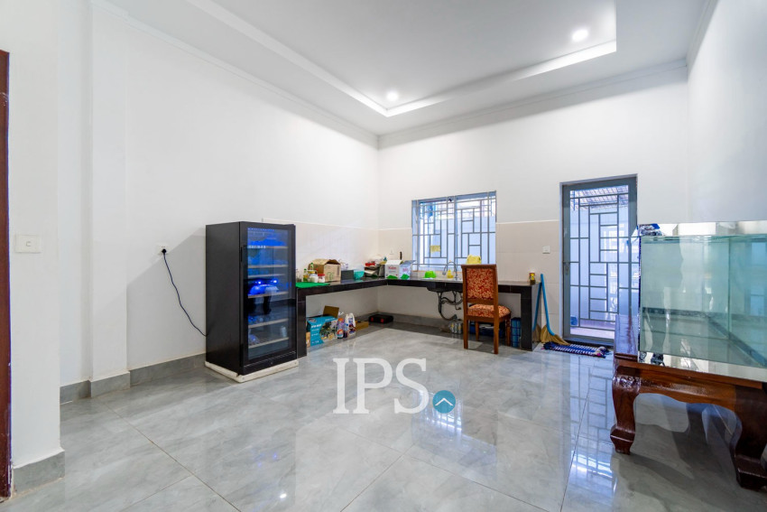 4 Bedroom Shophouse For Rent - Svay Dangkum, Siem Reap