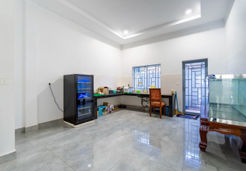 4 Bedroom Shophouse For Rent - Svay Dangkum, Siem Reap thumbnail